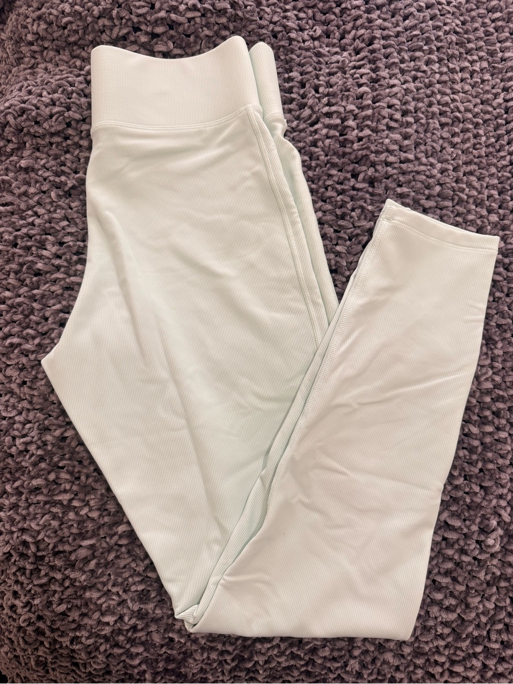 Bandier High-Waist Ribbed Yoga Leggings in Mint